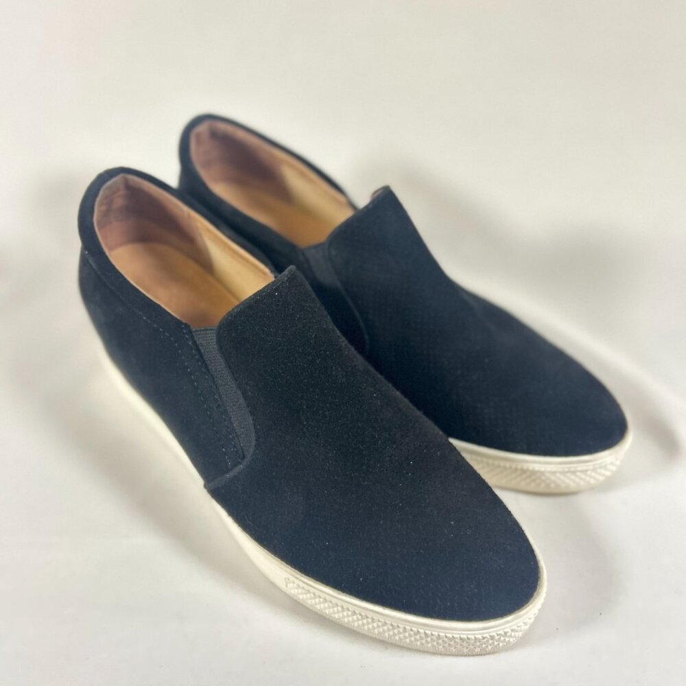 Caslon water resistant leather wedge black sneaker woman's Sz 9